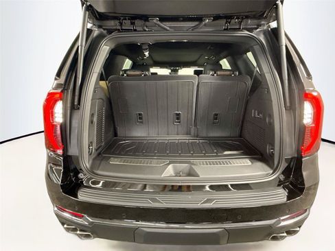 New 2026 GMC Yukon Denali Ultimate w/ LPO, Floor Liner Package AWD/4WD image 22