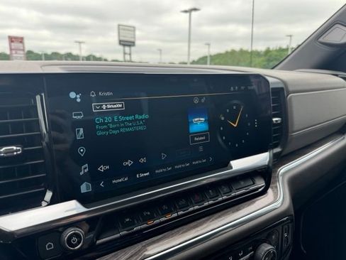 Certified 2023 Chevrolet Silverado 1500 LTZ AWD/4WD image 3