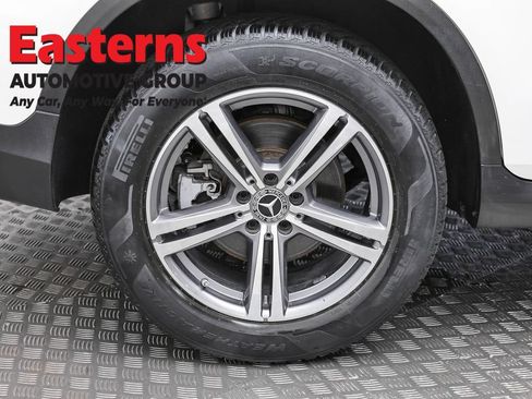 Used 2020 Mercedes-Benz GLC 300 4MATIC w/ Multimedia Package image 31