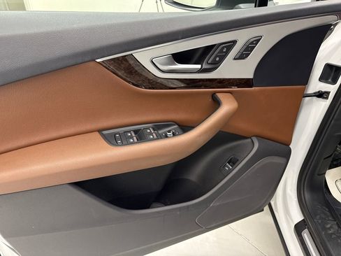 Used 2019 Audi Q7 2.0T Premium w/ Convenience Package image 11