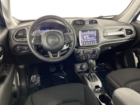 Used 2022 Jeep Renegade Latitude w/ Convenience Group AWD/4WD image 37