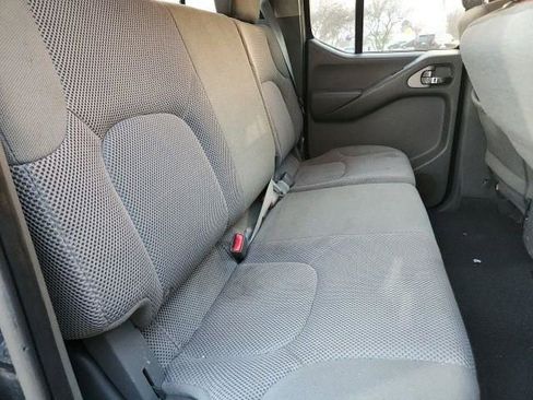 Used 2019 Nissan Frontier SV image 15