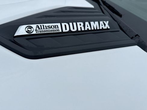 Used 2024 Chevrolet Silverado 3500 LT image 34