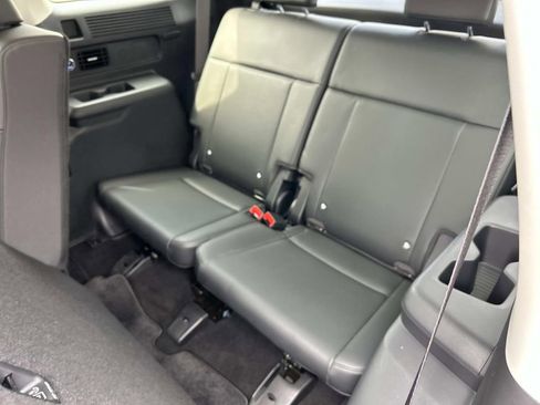 Used 2025 Hyundai Santa Fe SEL FWD image 23