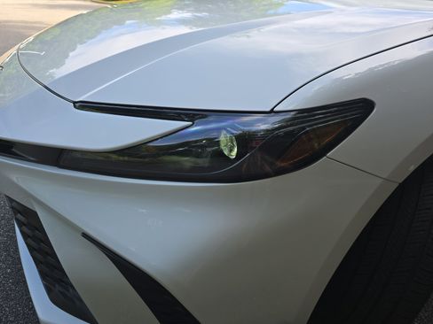 Used 2026 Toyota Camry SE FWD image 31