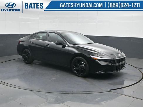 New 2026 Hyundai Elantra SEL Sport Premium FWD image 4