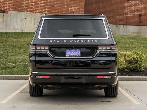 Used 2024 Jeep Grand Wagoneer L 4WD image 28