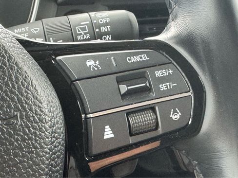 Used 2025 Honda Pilot Elite image 25