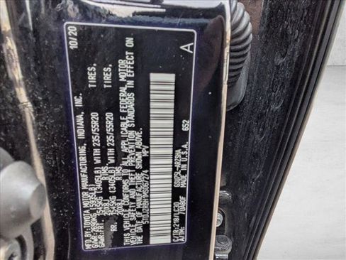 Used 2021 Toyota Highlander XSE image 23