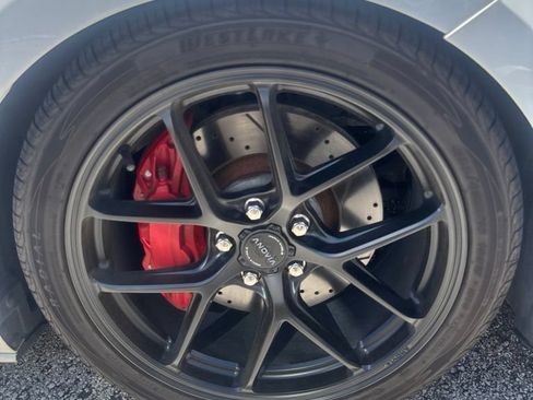 Used 2017 Ford Mustang GT RWD image 13