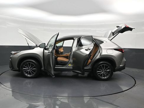 Used 2024 Lexus NX 250 FWD image 33