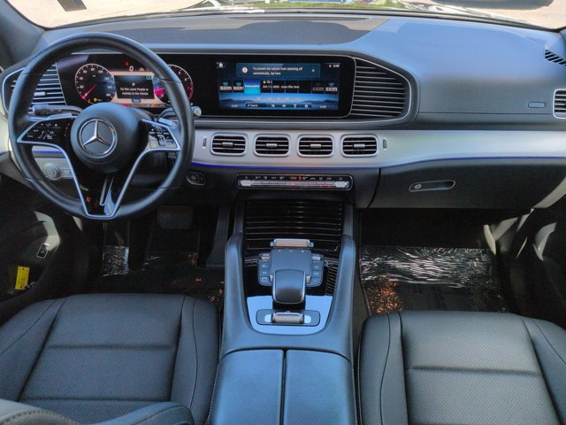 Used 2025 Mercedes-Benz GLS 450 4MATIC image 14