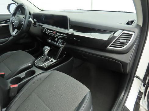 Used 2024 Kia Seltos S image 18