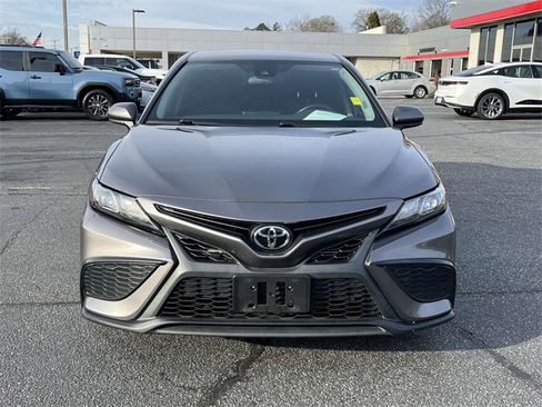 Used 2021 Toyota Camry SE image 8