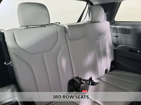 Used 2024 Hyundai Palisade SEL FWD image 13