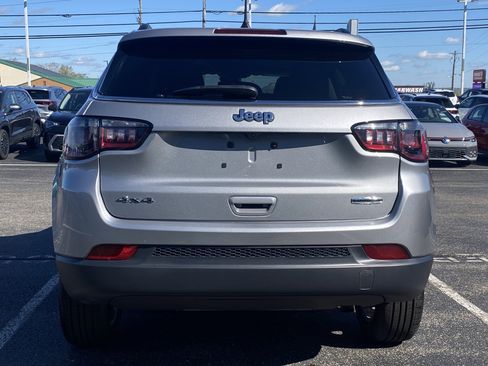 Used 2022 Jeep Compass Latitude image 6