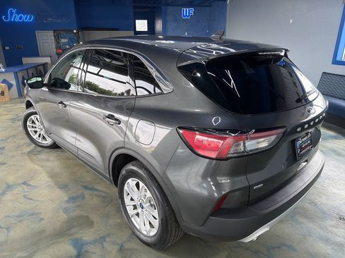 Used 2020 Ford Escape SE AWD/4WD image 3
