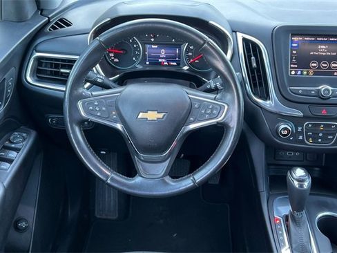 Used 2020 Chevrolet Equinox LT image 17