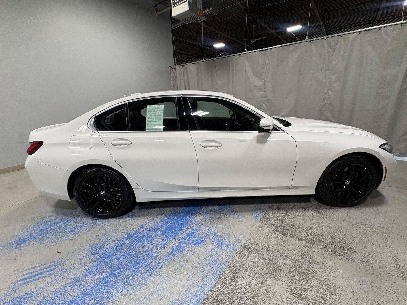 Used 2024 BMW 330i xDrive Sedan w/ Premium Package AWD/4WD image 15