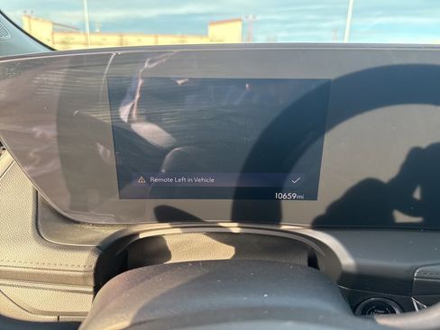 Used 2024 Buick Encore GX Sport Touring image 7