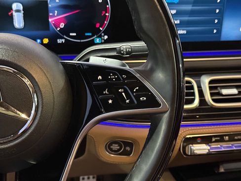 Certified 2024 Mercedes-Benz GLS 580 4MATIC image 28