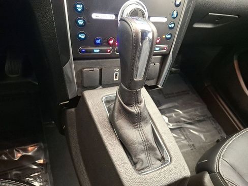 Used 2017 Ford Explorer Limited image 12