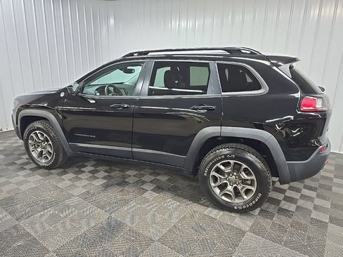 Used 2022 Jeep Cherokee Trailhawk w/ Premium Leather Package AWD/4WD image 4