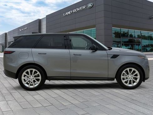 Used 2023 Land Rover Range Rover Sport SE AWD/4WD image 6
