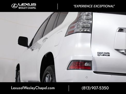 Used 2023 Lexus GX 460 Luxury AWD/4WD image 6