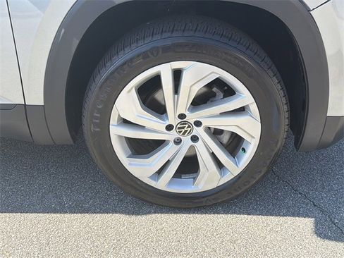 Used 2021 Volkswagen Atlas SE image 12