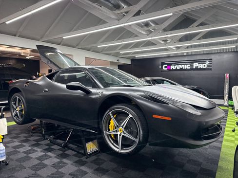 Used 2014 Ferrari 458 Italia Coupe image 17