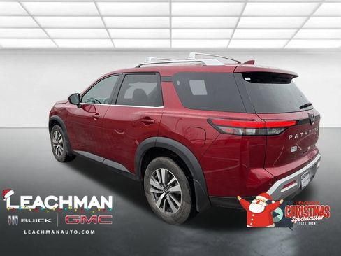 Used 2023 Nissan Pathfinder SL image 7