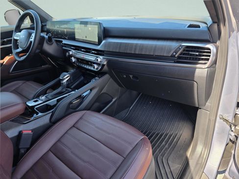 Used 2025 Kia Telluride SX Prestige AWD/4WD image 19