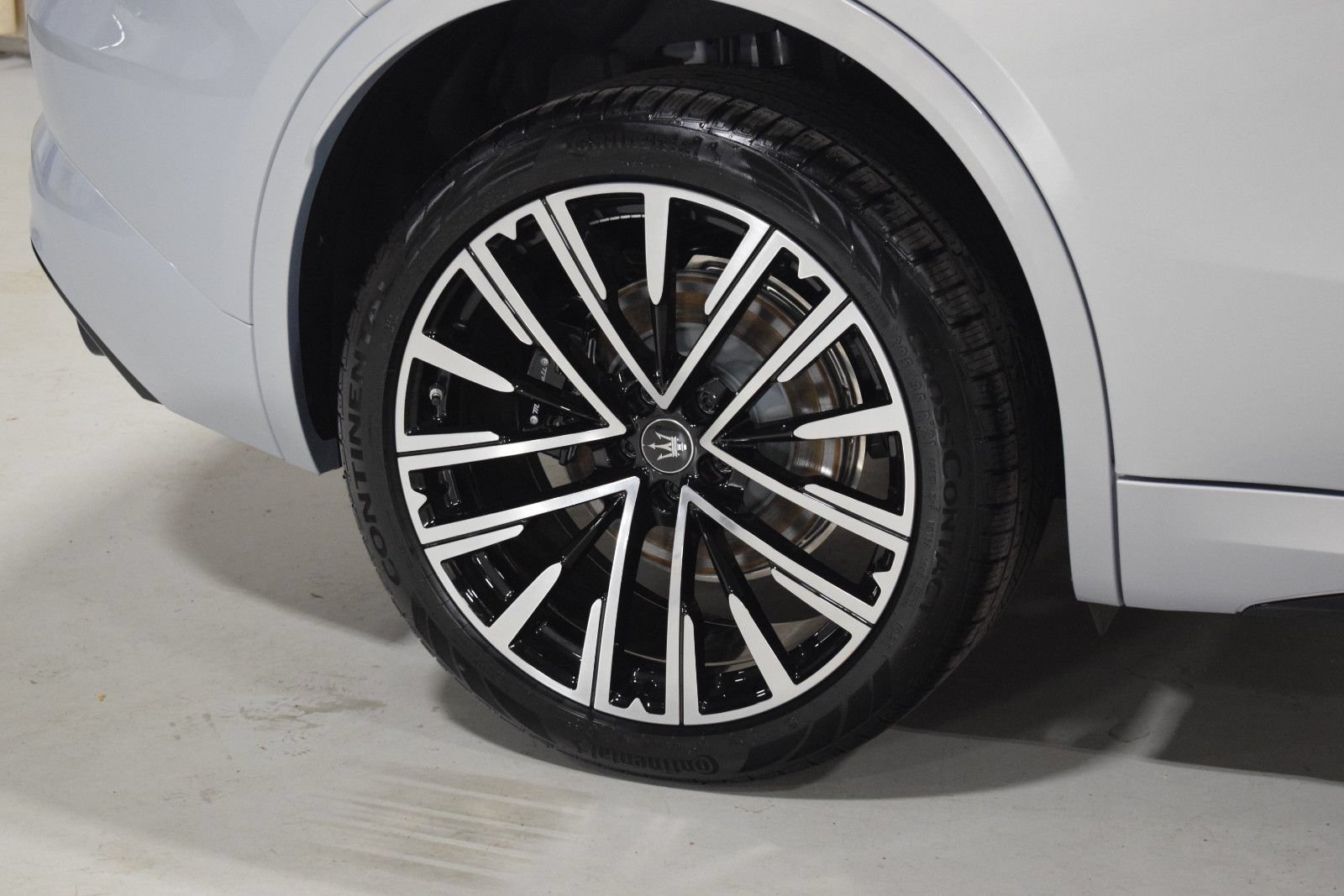 Certified 2025 Maserati Grecale Modena AWD/4WD image 15
