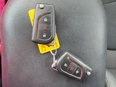 Used 2023 Toyota RAV4 LE FWD image 41