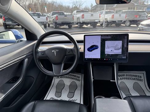 Used 2018 Tesla Model 3 Long Range image 12