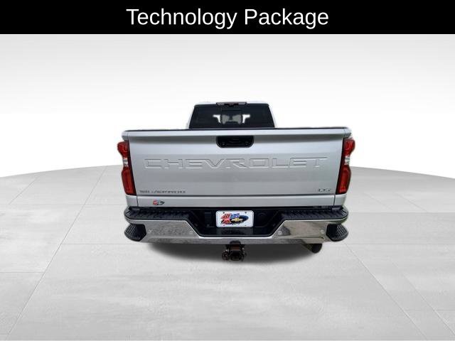 Used 2022 Chevrolet Silverado 2500 LTZ w/ LTZ Premium Package AWD/4WD image 6