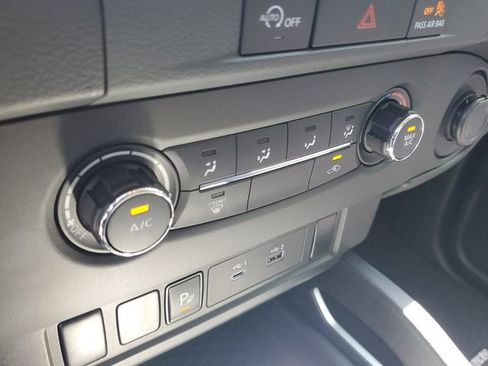 Certified 2024 Nissan Frontier SV w/ Technology Package RWD image 25