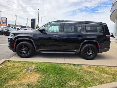 Used 2022 Jeep Wagoneer Series I AWD/4WD image 8