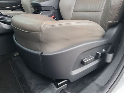Used 2019 Hyundai Santa Fe XL SE w/ SE Premium Package 02 AWD/4WD image 13
