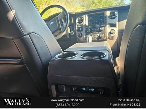 Used 2017 Ford Expedition Limited w/ Equipment Group 301A AWD/4WD image 22