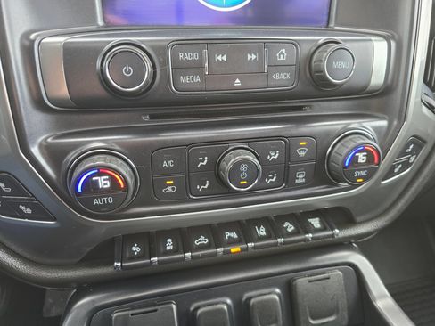Used 2015 Chevrolet Silverado 2500 LTZ AWD/4WD image 23