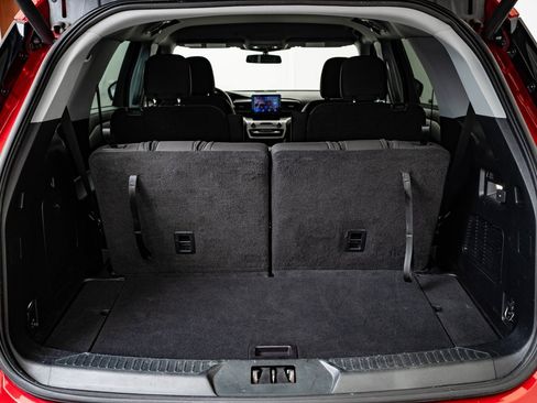 Used 2021 Ford Explorer XLT image 21