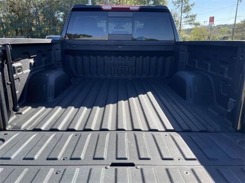 Used 2022 GMC Sierra 1500 SLT w/ SLT Premium Plus Package image 10