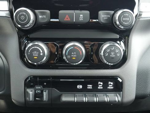 New 2026 RAM 2500 Big Horn w/ Night Edition AWD/4WD image 20