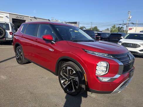Used 2023 Mitsubishi Outlander SE AWD/4WD image 7