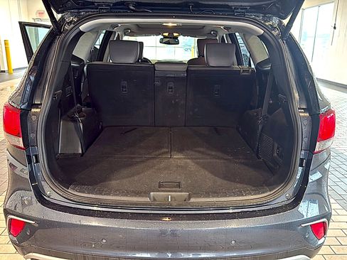 Used 2018 Hyundai Santa Fe FWD image 9