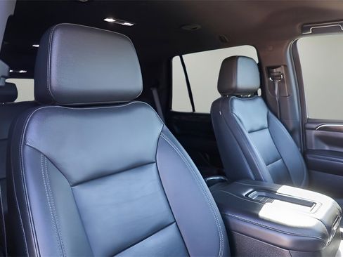 Used 2022 Chevrolet Tahoe Z71 w/ Luxury Package image 25