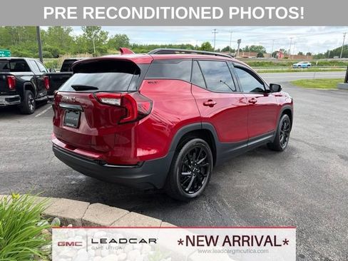 Used 2023 GMC Terrain SLT w/ Elevation Edition AWD/4WD image 5