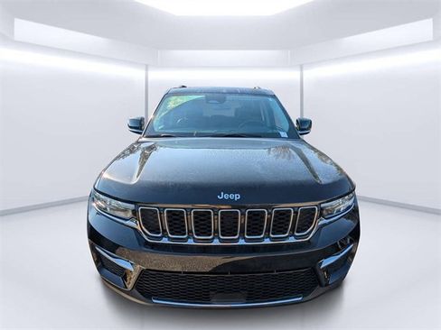 Used 2024 Jeep Grand Cherokee Limited 4xe image 9